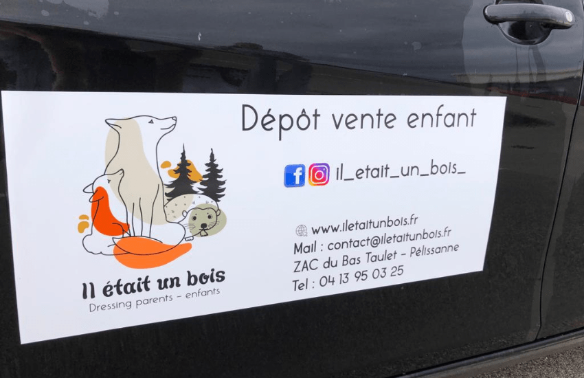 Plaque magnétique véhicule